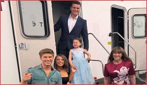 What Accent Does Bindi Irwin's Daughter Have? Unpacking Grace Warrior's Charming Voice