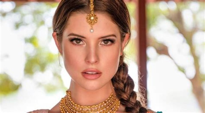 Amanda Cerny Fortune