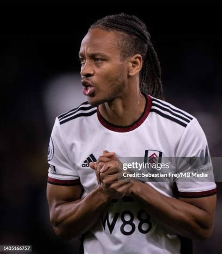 Bobby De Cordova-Reid Biography: Age, Stats, Net Worth, Salary, Girlfriend, FIFA, Parents, Family