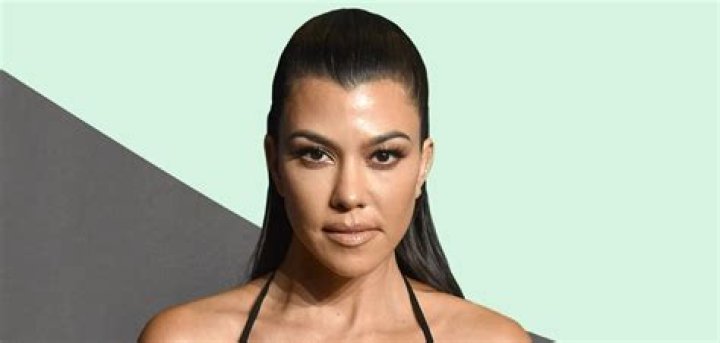 Kourtney Kardashian Height, Weight, Body Measurements