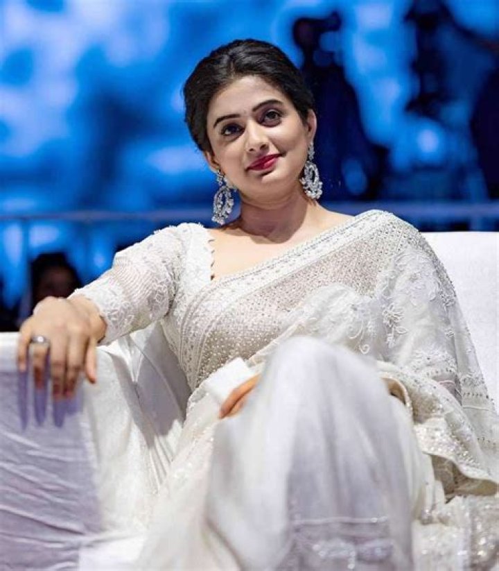 Priyamani Biography: Movie & TV Shows, Award, Parents, Age, Net Worth, Siblings